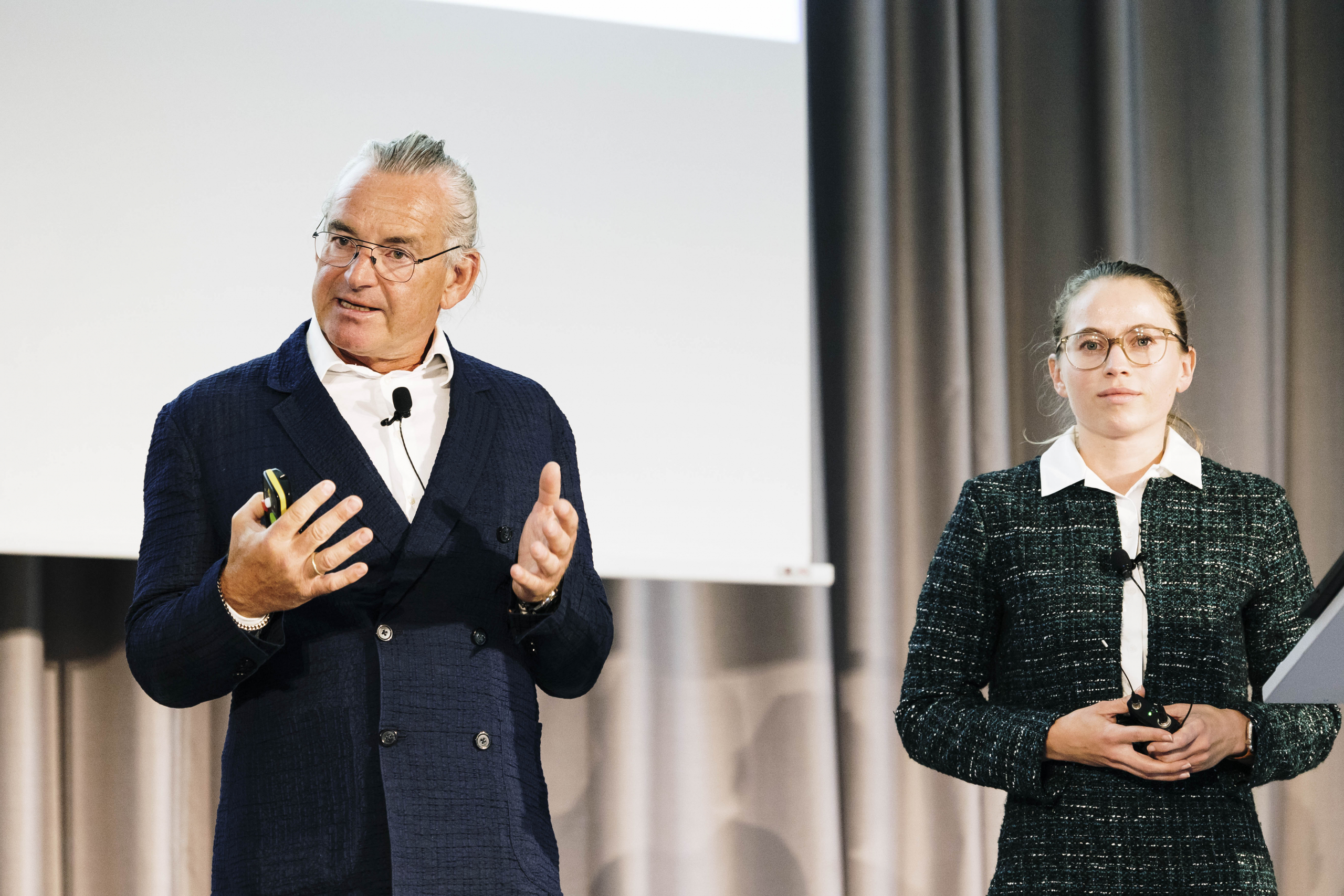 Steffen und Freya Wester-Ebbinghaus auf der Bühne des TOC Summit